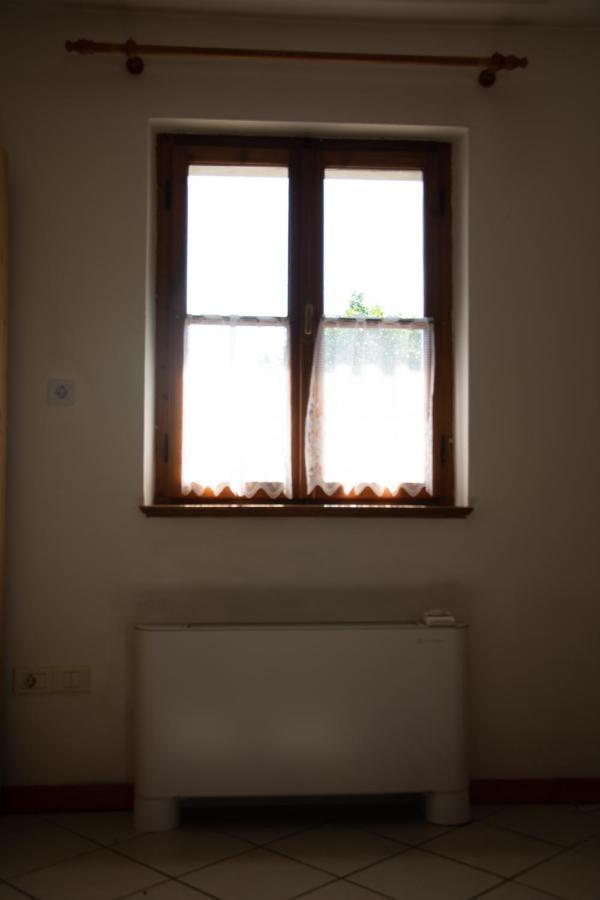 Apartma Na Skdnu Dutovlje Exterior photo