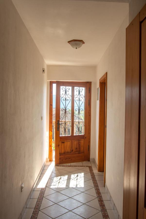 Apartma Na Skdnu Dutovlje Exterior photo
